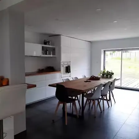 Bienvenue Au 104 安格雷